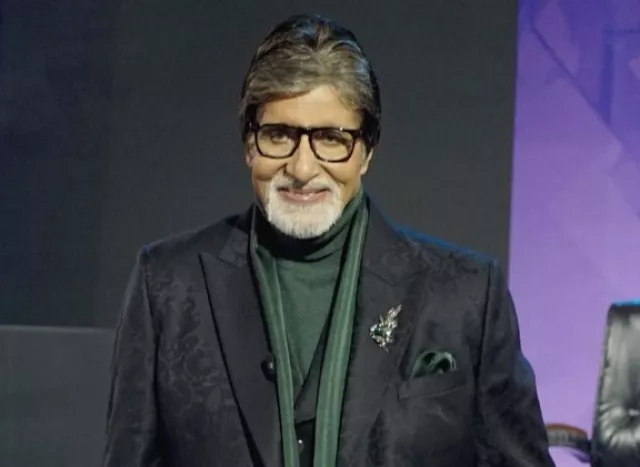 Amitabh Bachchan Apologises To Fans For Being MIA। अमिताभ बच्चन ने फैंस से  मांगी माफी